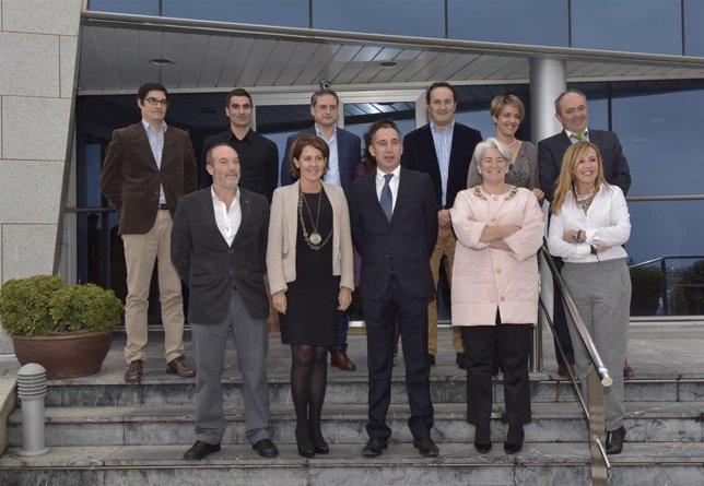 Yolanda Barcina visita la empresa General Mills.