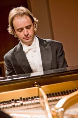 Alberto Urroz, pianista navarro. 