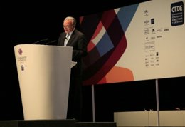 Isidro Fainé en la clausura del congreso anual del CEDE