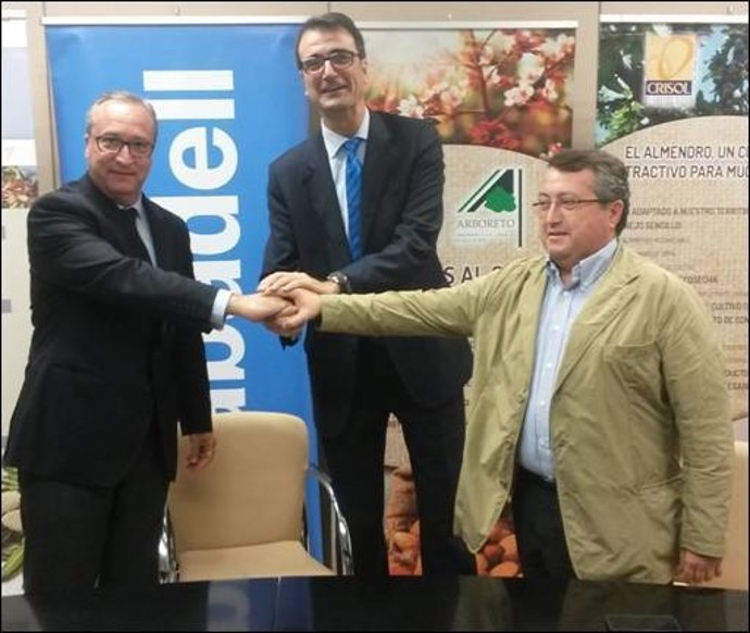 Por iz. A. Pont (Crisol), J Esteve (B.Sabadell), M Borràs (Arboreto)