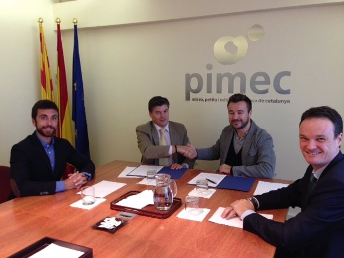 Representantes de Pimec y de Kantox firman un acuerdo de colaboración