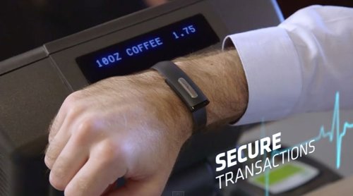 Pulsera que autentifica con el ritmo cardiaco