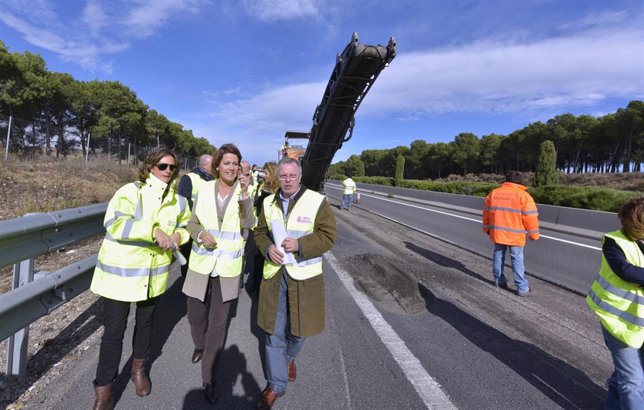 Barcina visita obras en la Autovía del Ebro.