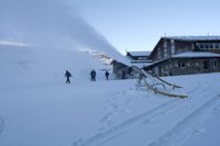 60 cañones de producción de nieve funcionan ya en Sierra Nevada
