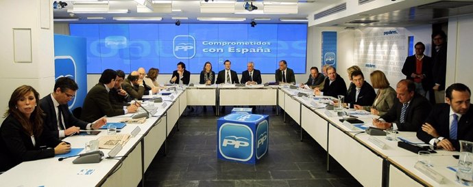 Reunión Rajoy Y Presidentes Del PP