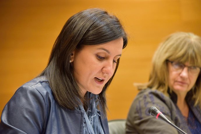 Català nforma de las cuentas de su departamento en las Corts 