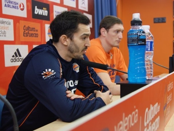Pau Ribas y Serhiy Lishchuk en rueda de prensa con el Valencia Basket