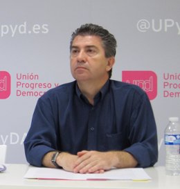 El coordinador de UPyD en Zaragoza, Javier Puy