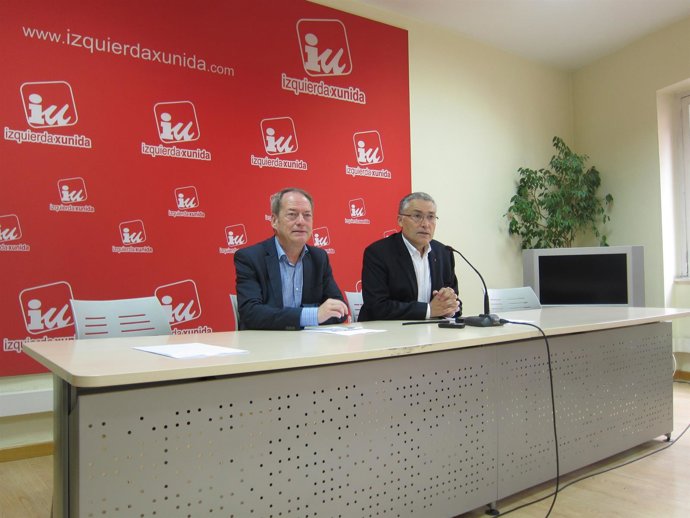 Martín y Orviz (derecha) en rueda de prensa. 
