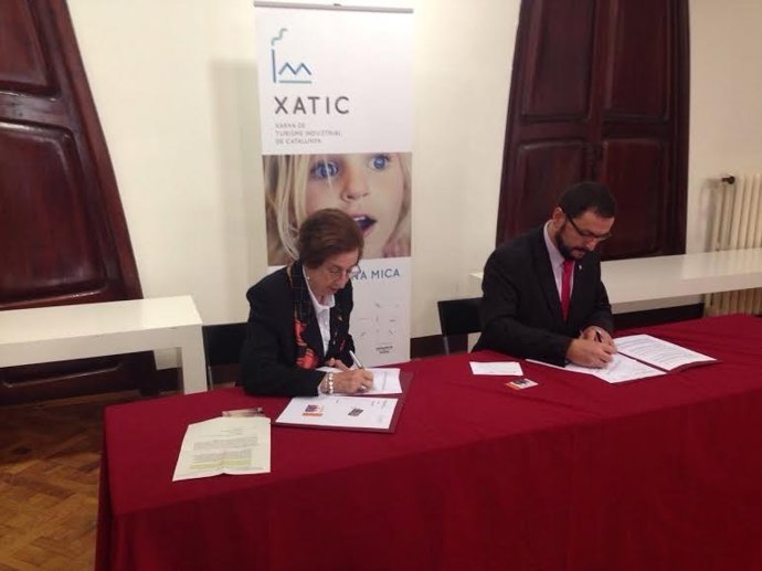 Teresa Casals (Ayto.De Terrassa) y Toni Reig (Generalitat)