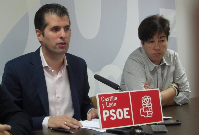 Luis Tudanca en la sede del PSOE de Salamanca
