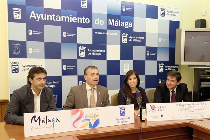 José Carlos García, Andrade y del corral en rueda de prensa China feria turismo