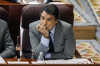 González propone a la oposición hacer una ley contra la corrupción