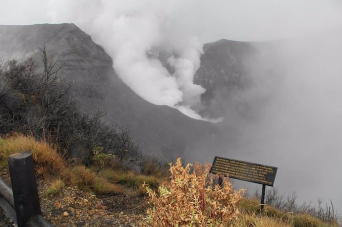 Volcán Turrialba en Costa Rica
