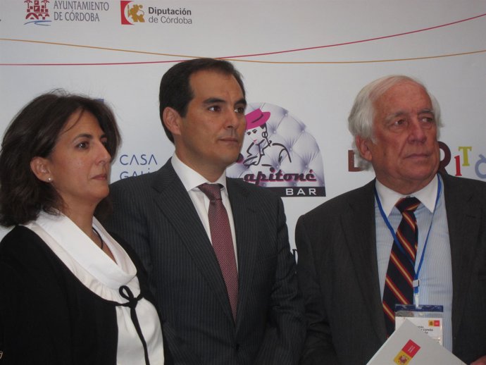 Isabel María Borrego, José Antonio Nieto y Carlos Espinosa de los Monteros