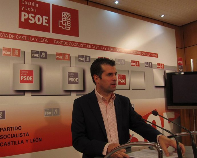 Tudanca en la rueda de prensa sobre medidas para la transparencia