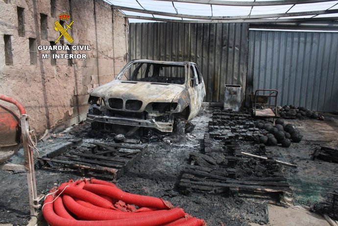 Daños causados por el incendio en el invernadero de Níjar