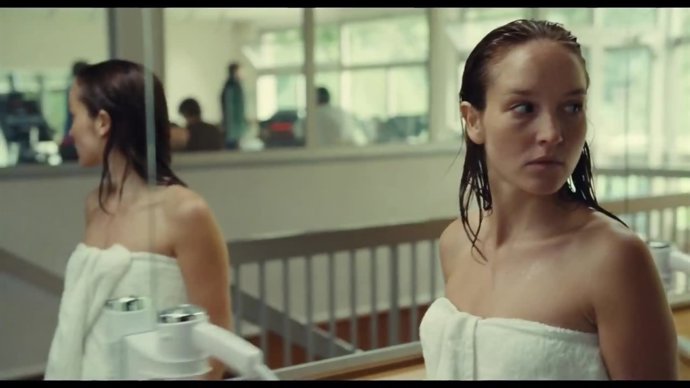 Imagen de la película 'Une nouvelle amie', que abre la 28ª edición de Cineuropa