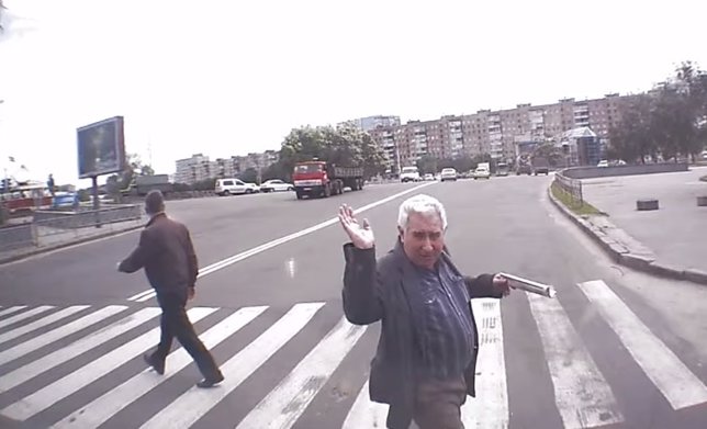 Así reaccionan los peatones en Rusia