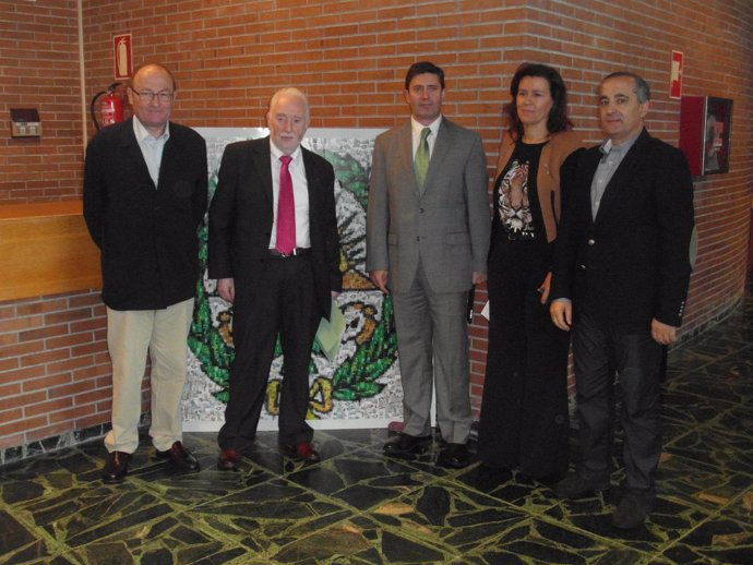 El delegado del Gobierno, Samuel Juárez, con algunos presentes