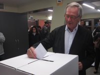 Trias vota 'sí-sí' y no teme que la Fiscalía investigue la cesión de locales públicos