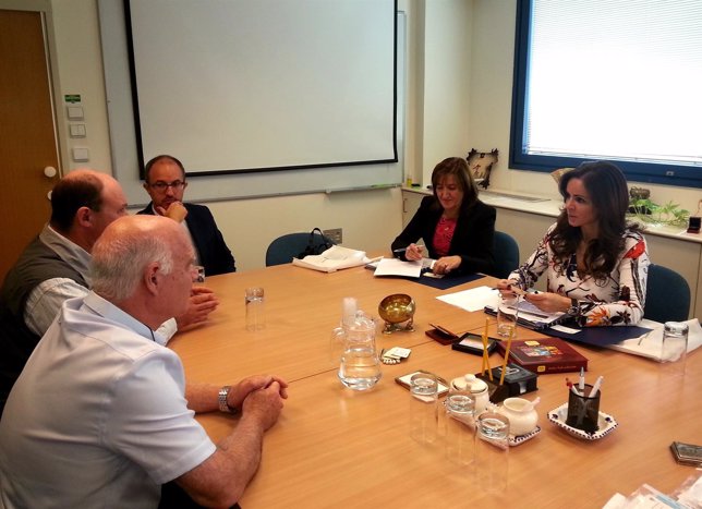 Clemente reunida con miembros del Ministerio de Agricultura de Israel
