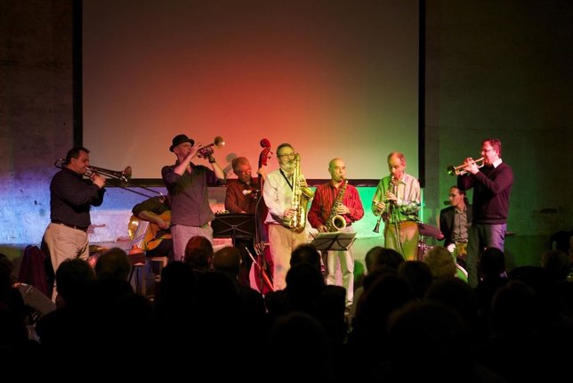 Barcelona ordena el cese de conciertos en el Espai 30 de la Nau Ivanow