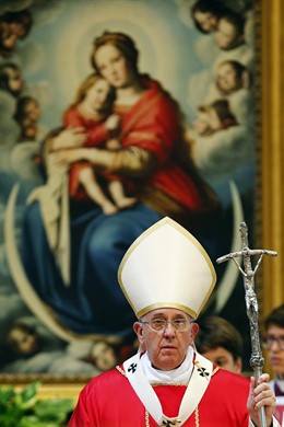 El Papa Francisco, tras abandonar un encuentro con feligreses.