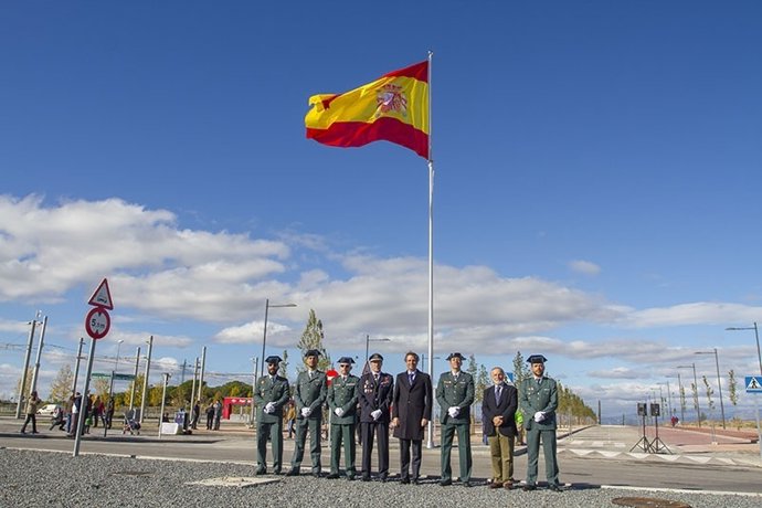 Izado de la nueva bandera