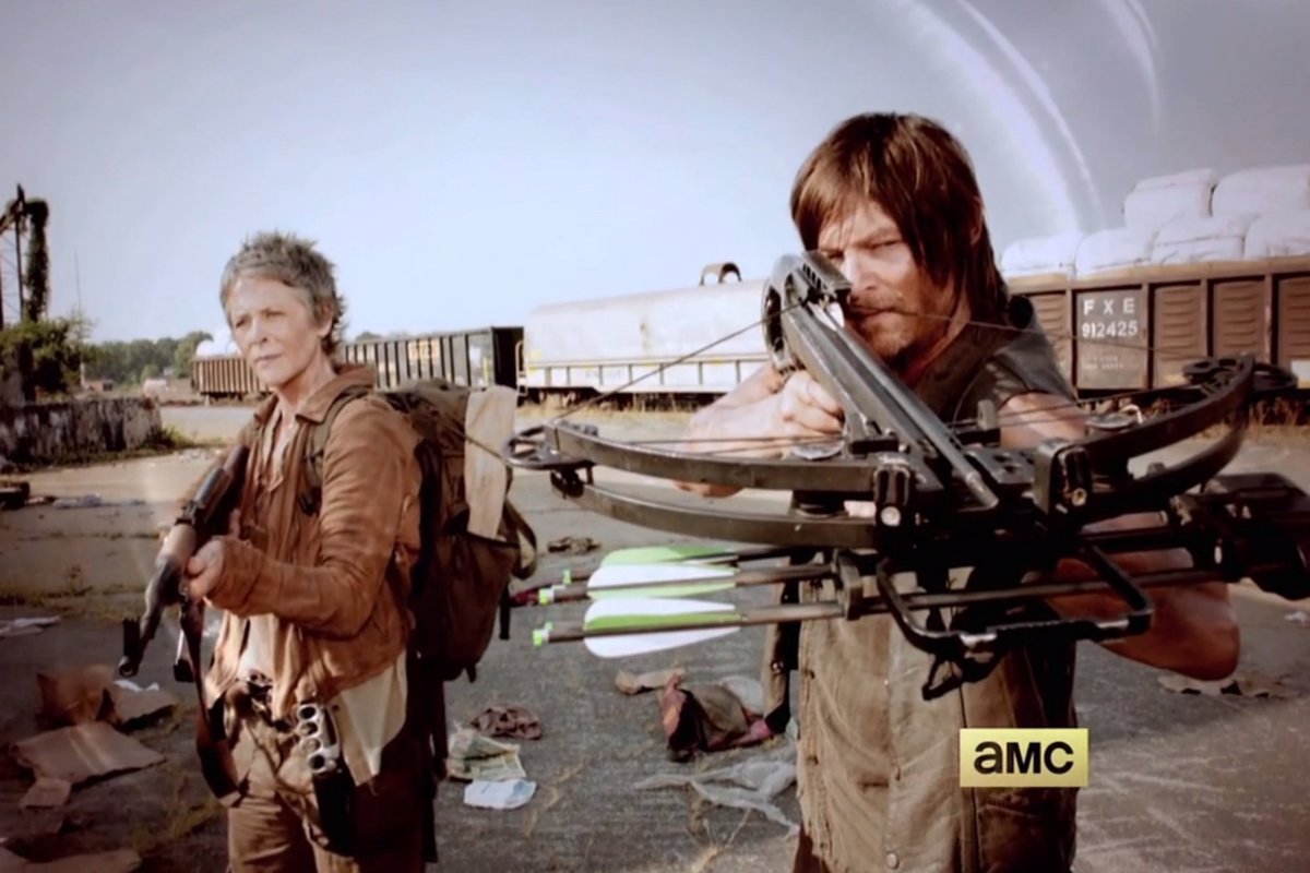 The Walking Dead: Daryl y Carol se adentran en terreno hostil en el ...