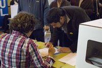 (AV.Feijóo (PP) cree que la mayoría de catalanes no ha participado porque "no son los cauces"