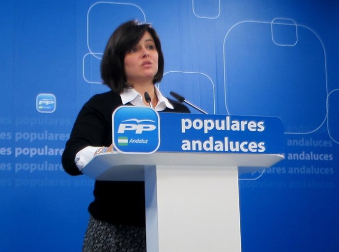 Virginia Pérez en rueda de prensa en el PP-A