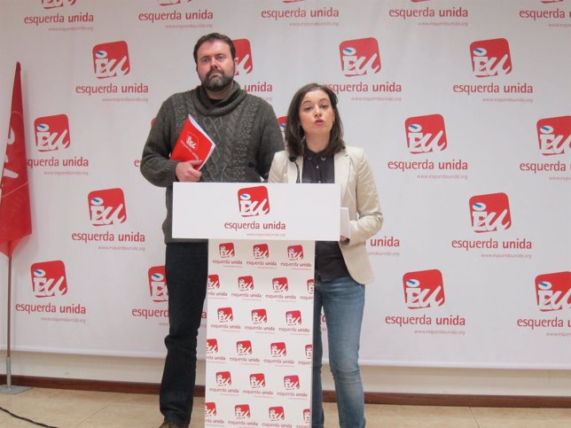 Rubén Pérez y Eva Solla, en rueda de prensa, Esquerda Unida