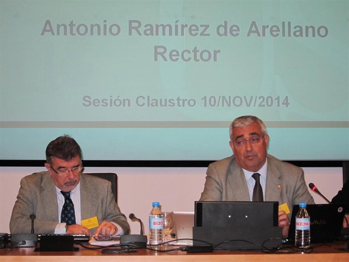El rector de la US, Antonio Ramírez de Arellano, presenta su informe de gobierno