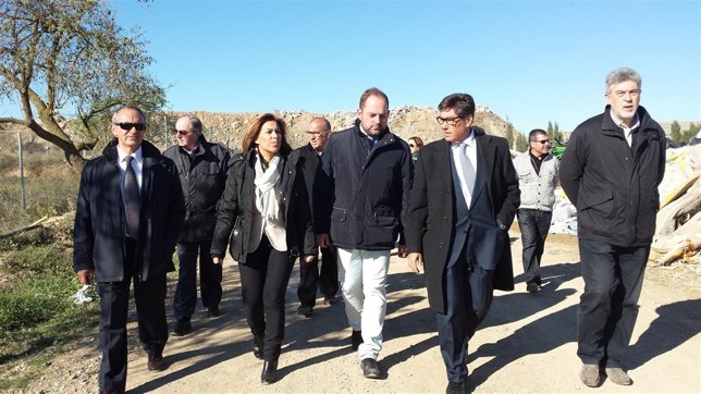 Aliaga visita la empresa Reciclados y Derribos del Pirineo.