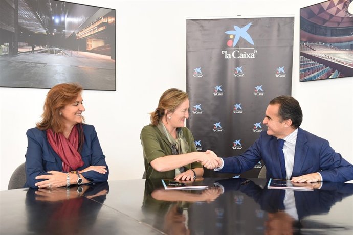 Caixa y Teatro Maestranza firman convenio de patrocinio        