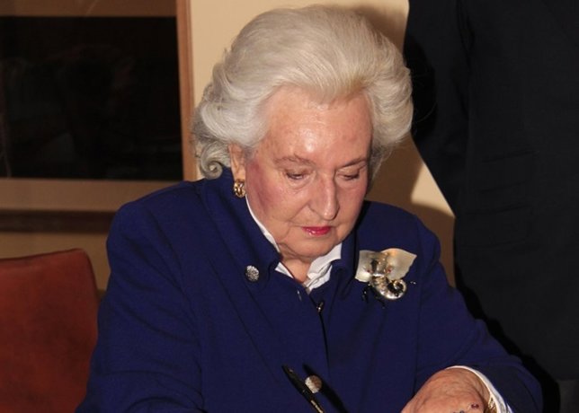 La Infanta Pilar recibe un premio en Madrid 