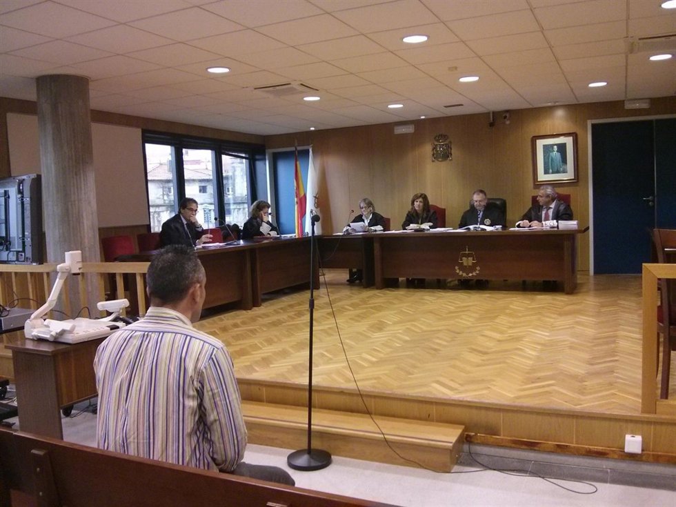 Juicio por vender cocaína en Citroën en Vigo