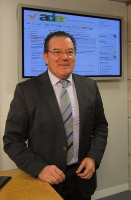 El gerente de la ADER, Javier Ureña, explica proyecto 'Eneco2'