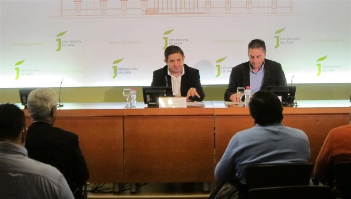 La Diputación de Jaén entrega ayudas para equipamientos informáticos