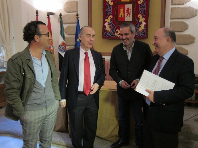 Miembros del jurado del XXVI Premio de Poesía Cáceres Patrimonio de la Humanidad