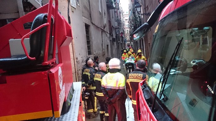 Explosión en un piso de la calle Bou de Sant Pere de Barcelona
