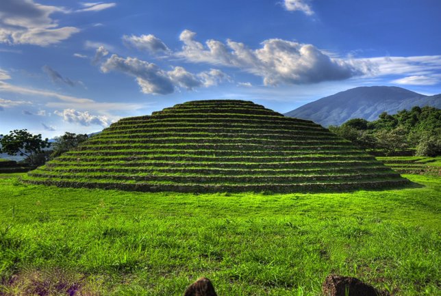 Pirámide circular en México, parecida a la encontrada en Bolivia