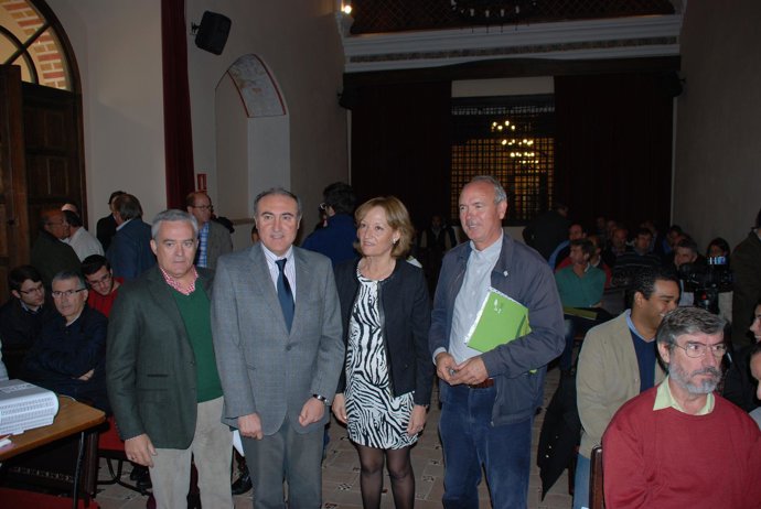 Ortiz y el alcalde de Palma (centro) en la apertura de la jornada