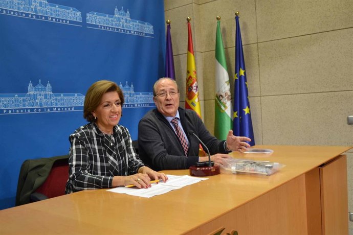 Botella y Peñafiel en la presentación del congreso