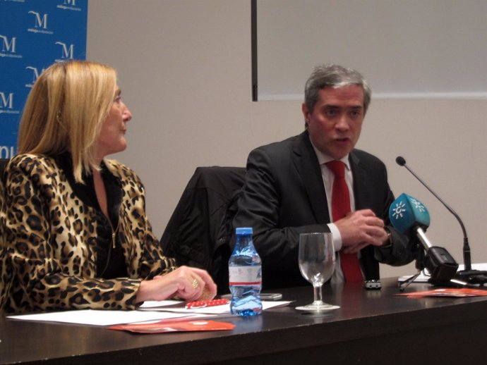 El director de Europa Press Javier García Vila en un encuentro en Málaga