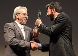 Alberto Rodríguez recibe el Premio RTVA a la Trayectoria Profesional