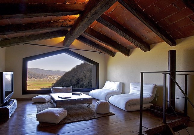 Habitación de una casa rural en Girona, Cataluña