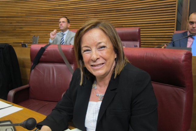 Marga Sanz en su escaño en las Corts