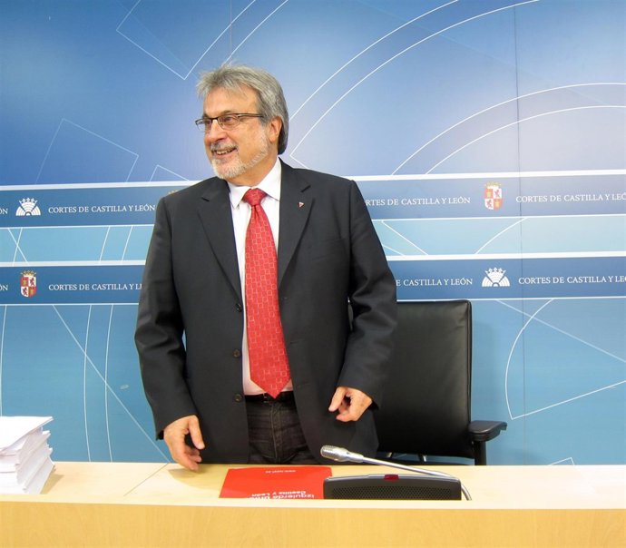 José María González presenta las enmiendas a los PGC